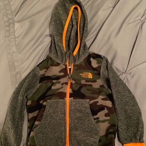 Toddler Boys North Face Fleece size 12-18months - like new